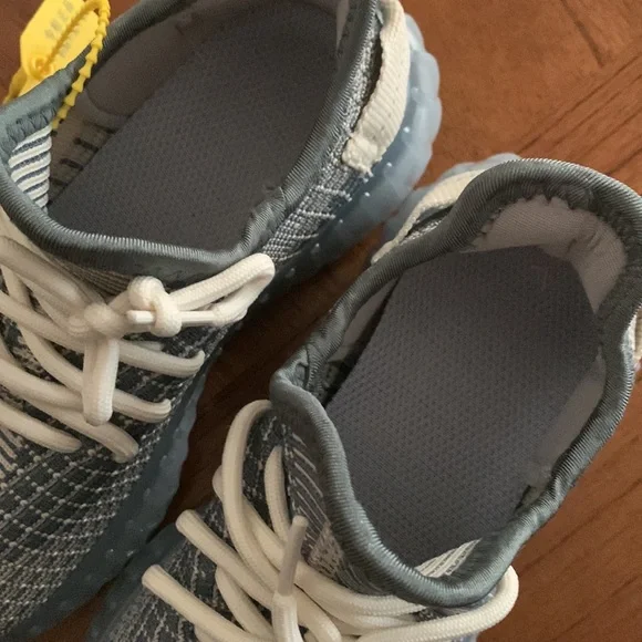 Shoes size 7 - Picture 4 of 7